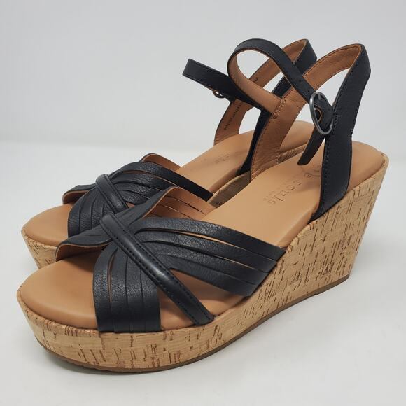 Gentle Souls Kenneth Cole Cork Wedge Sandals Black Leather Cottagecore Neutral - Picture 1 of 8